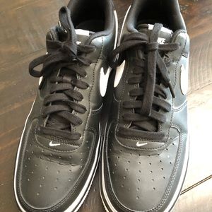 Nike Air - men’s size 9